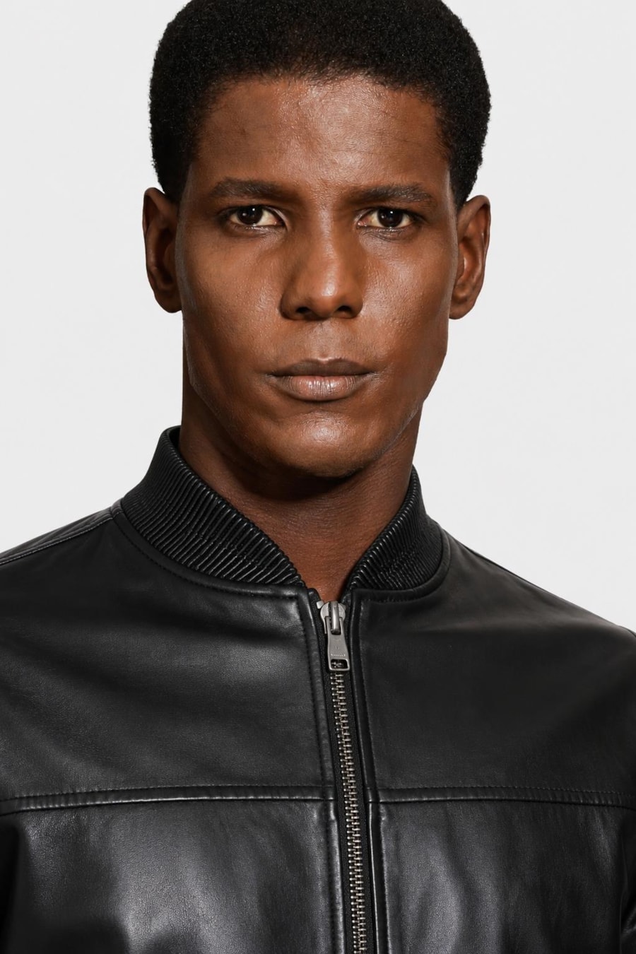 Jaqueta Bomber Leather Unique Preto — foto 3 de 7