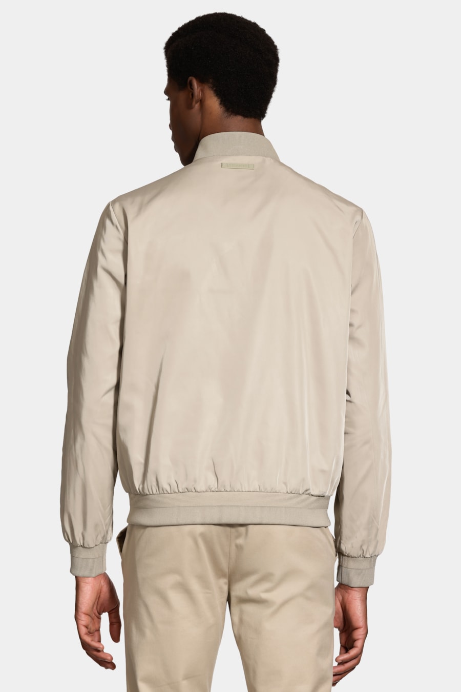 Jaqueta Bomber Nylon Liquid Repeller Fendi 117 — foto 6 de 7