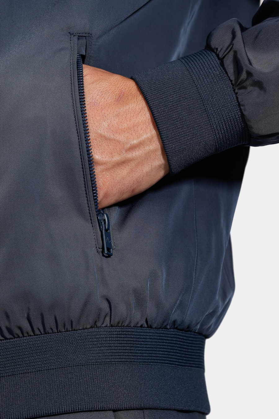 Jaqueta Bomber Nylon Liquid Repeller Marinho — foto 4 de 8