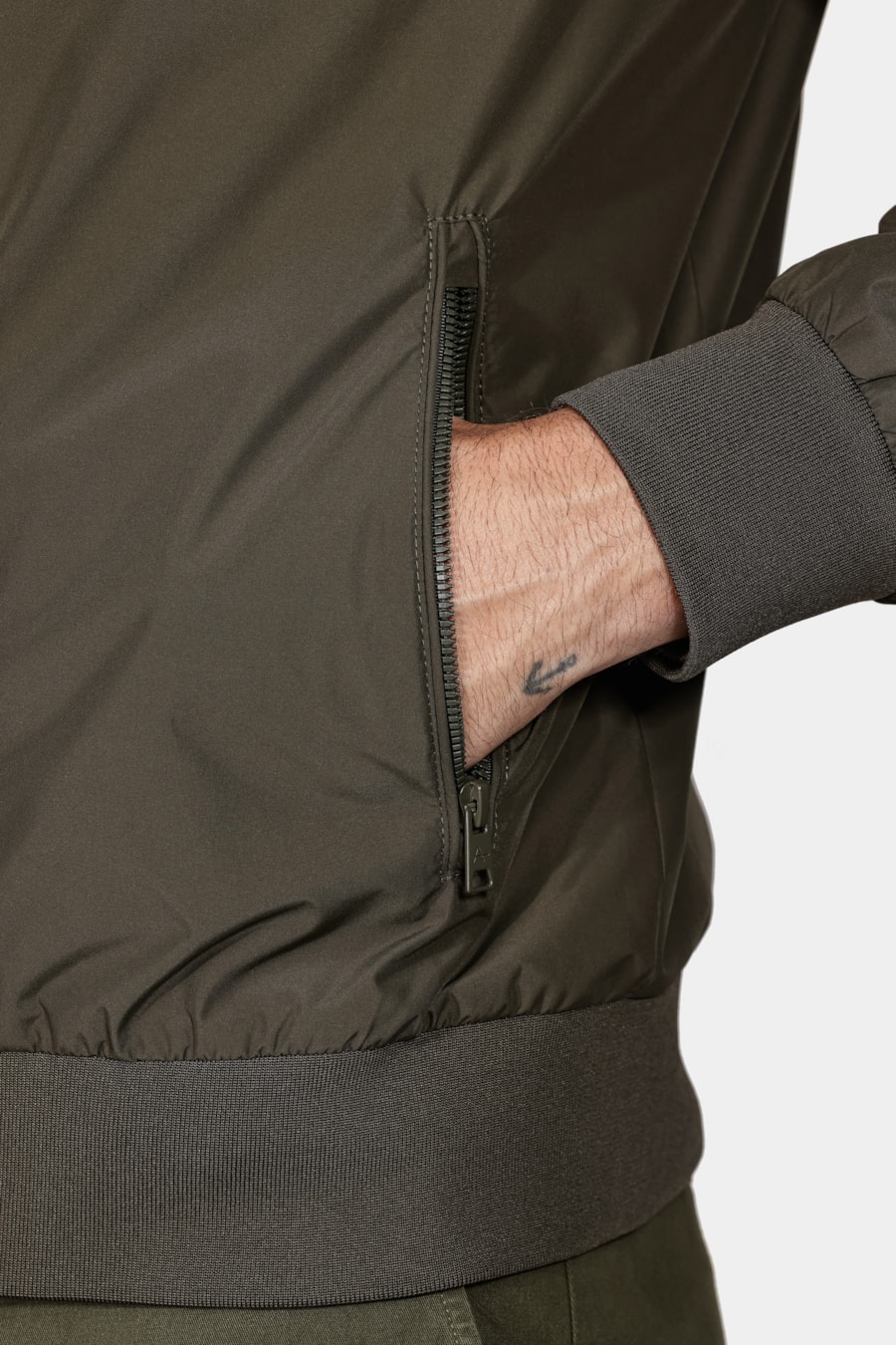 Jaqueta Bomber Nylon Verde Militar — foto 4 de 6