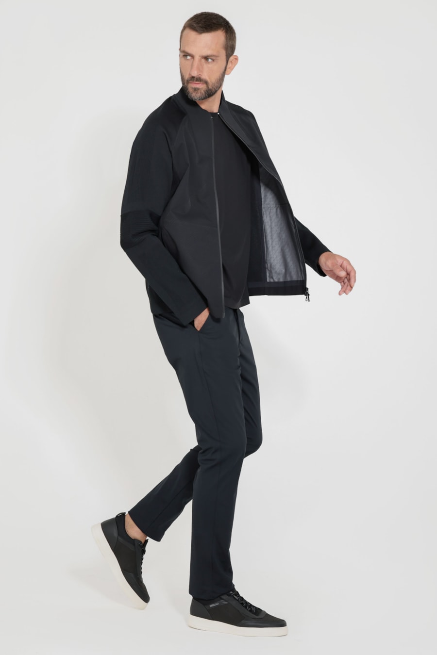Jaqueta Tech Jacquard Missão Impossível Preto — foto 2 de 6