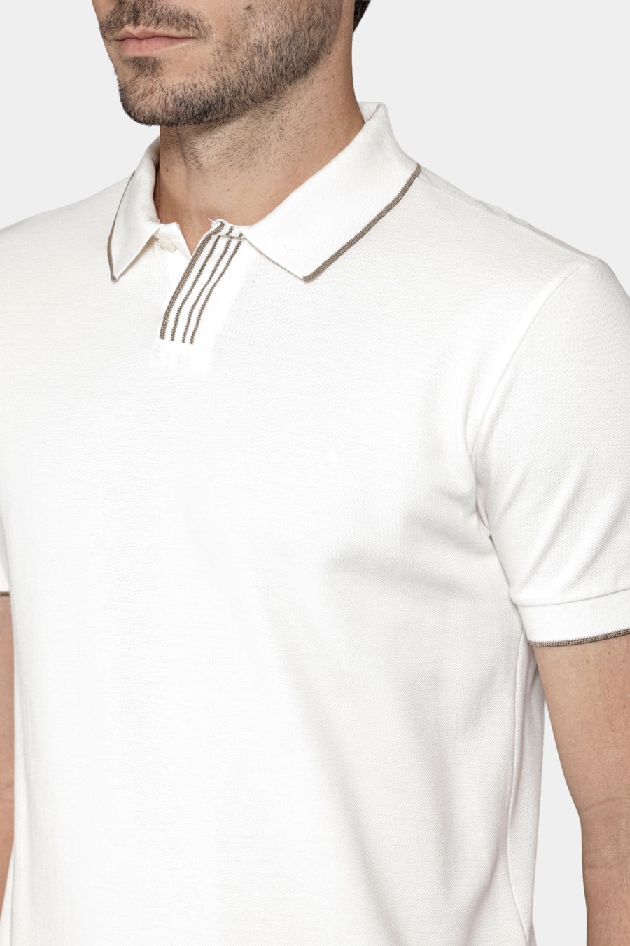 Polo Manga Curta Algodão Piquet Off White — foto 3 de 5