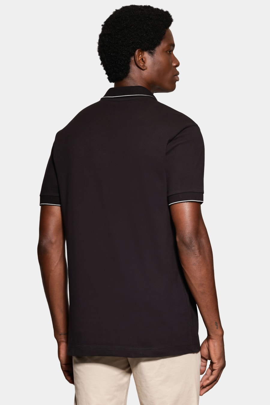 Polo Manga Curta Friso Fino Gola Preto — foto 4 de 5