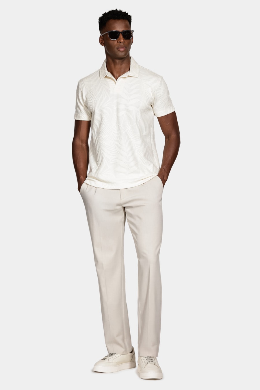 Polo Manga Curta Jacquard Folhagens Off White — foto 2 de 5