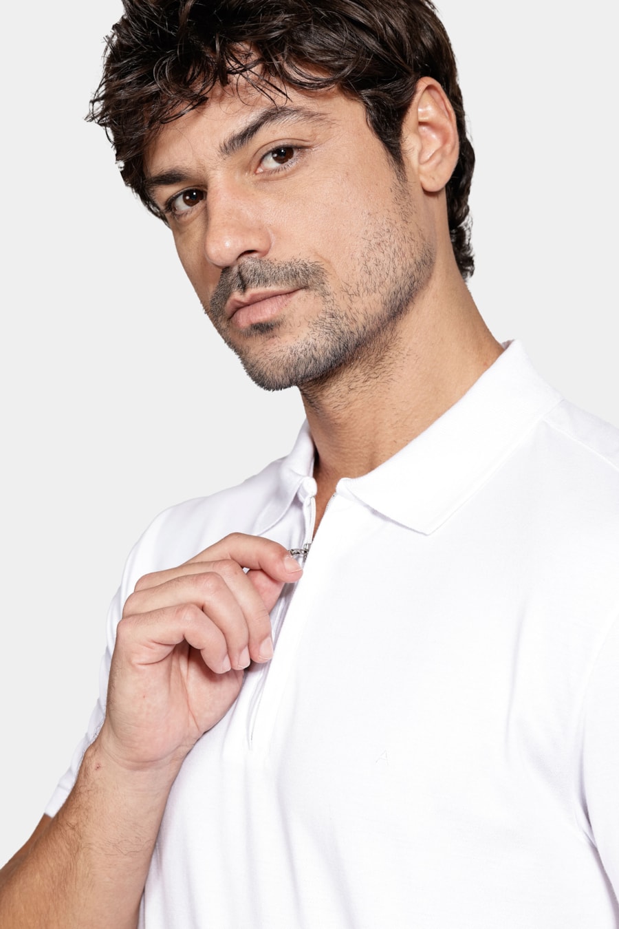 Polo Manga Curta Piquet Com Zíper Branco — foto 3 de 6