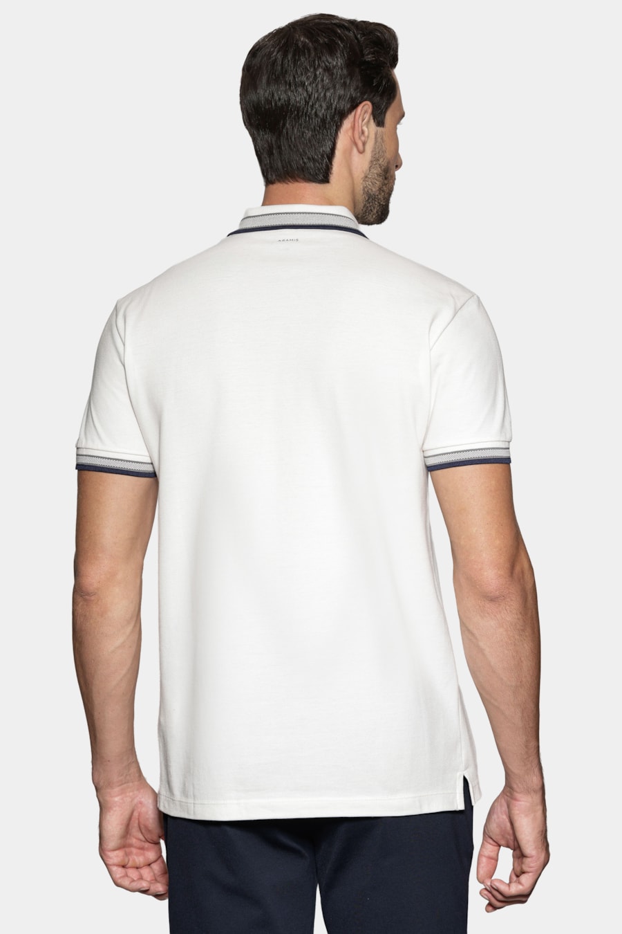 Polo Manga Curta Piquet Gola Com Frisos Off White — foto 4 de 5