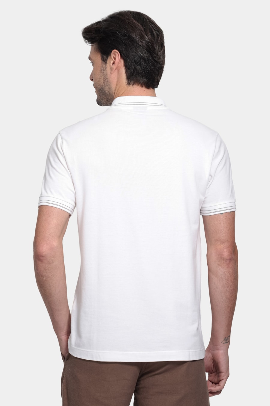 Polo Manga Curta Piquet Tres Frisos Off White — foto 4 de 5