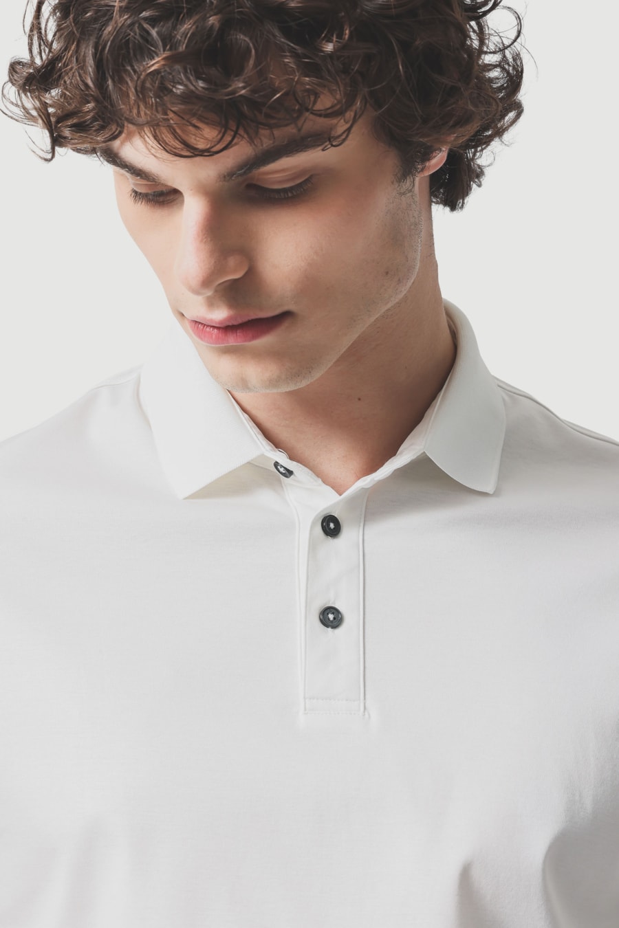 Polo Manga Curta Silk Blend Modal Off White — foto 3 de 6