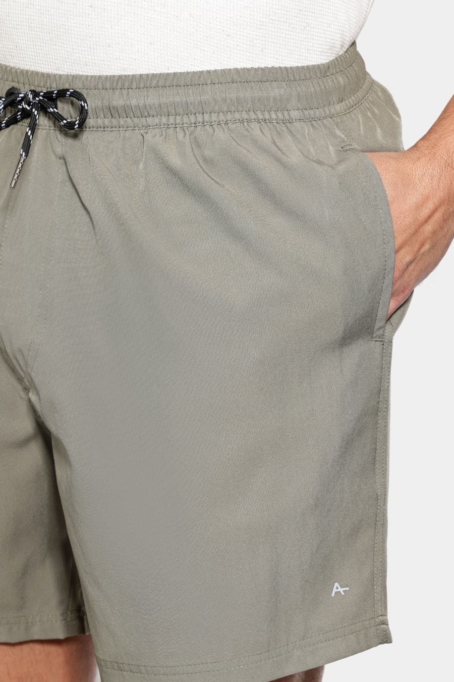 Shorts D' Água Liso Verde Militar — foto 3 de 9