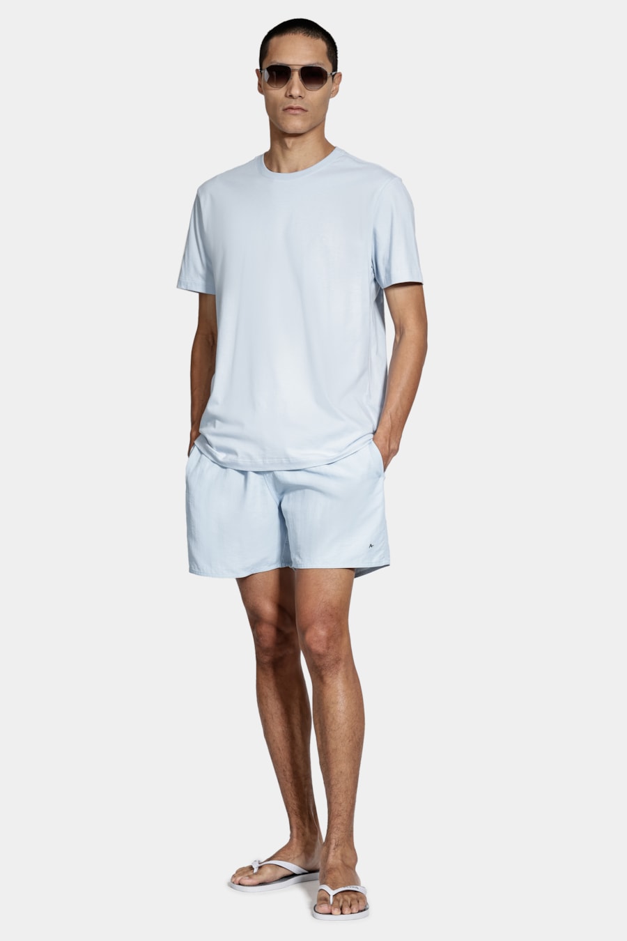 Shorts de Elástico Básico Color Azul Claro — foto 2 de 8