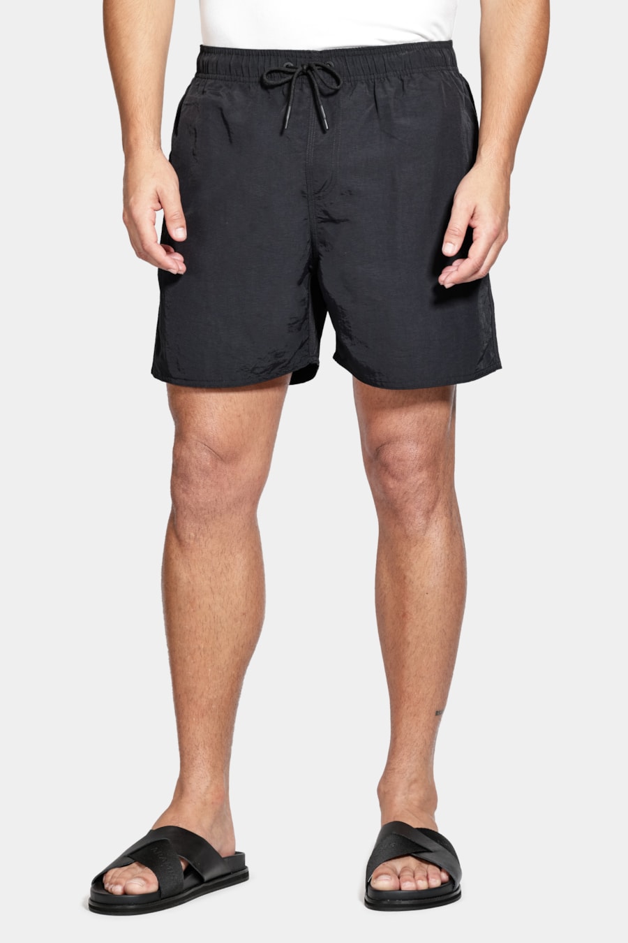 Shorts de Elástico Básico Color Preto — foto 1 de 9