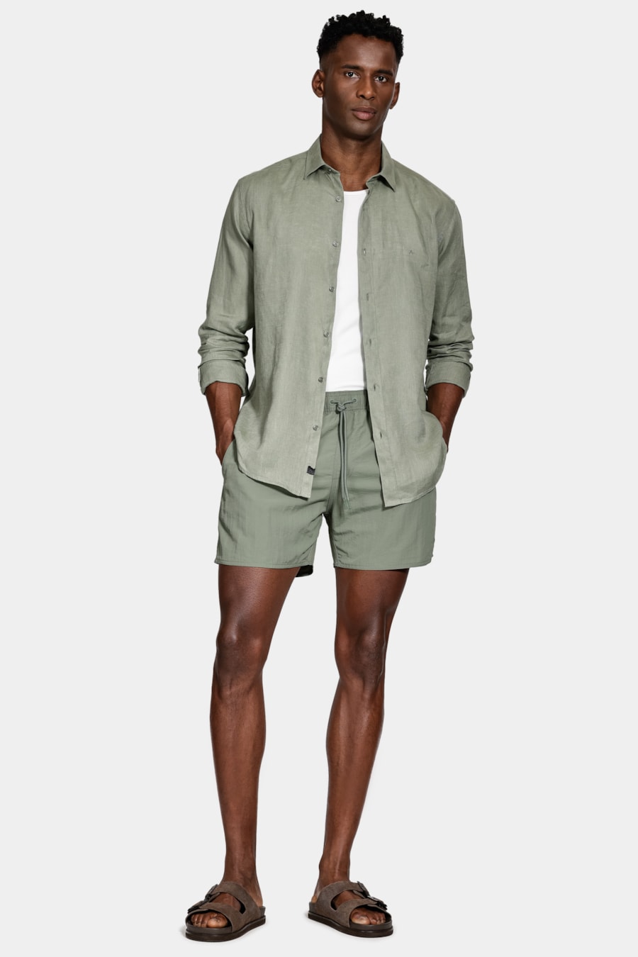 Shorts de Elástico Básico Color Verde Claro — foto 2 de 10