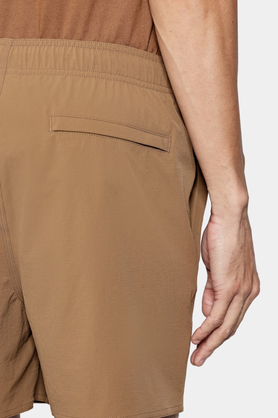 Shorts de Elástico Liso Maquinetado Cáqui — foto 4 de 8