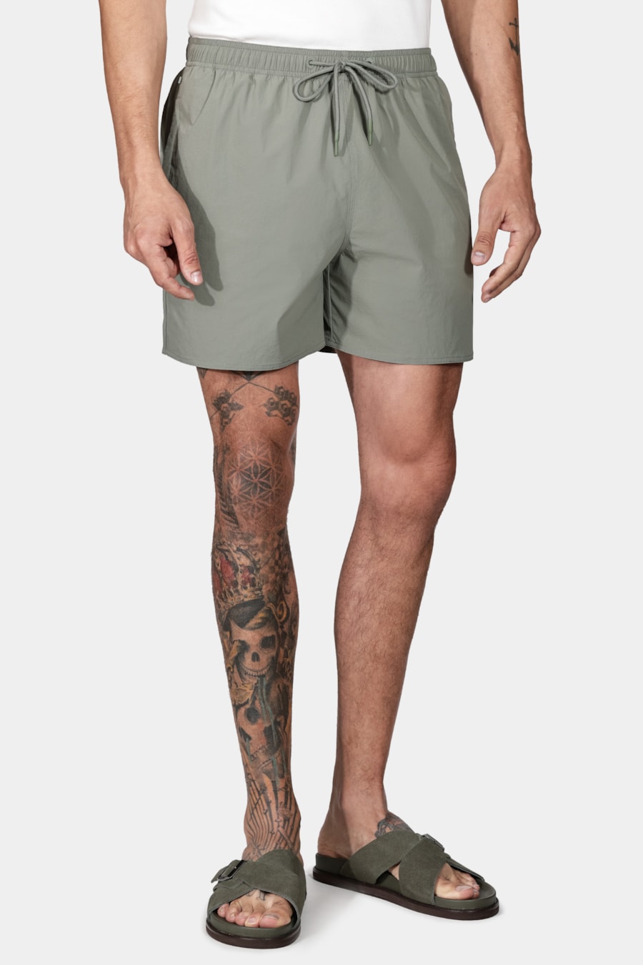 Shorts de Elástico Liso Maquinetado Verde Militar — foto 1 de 8
