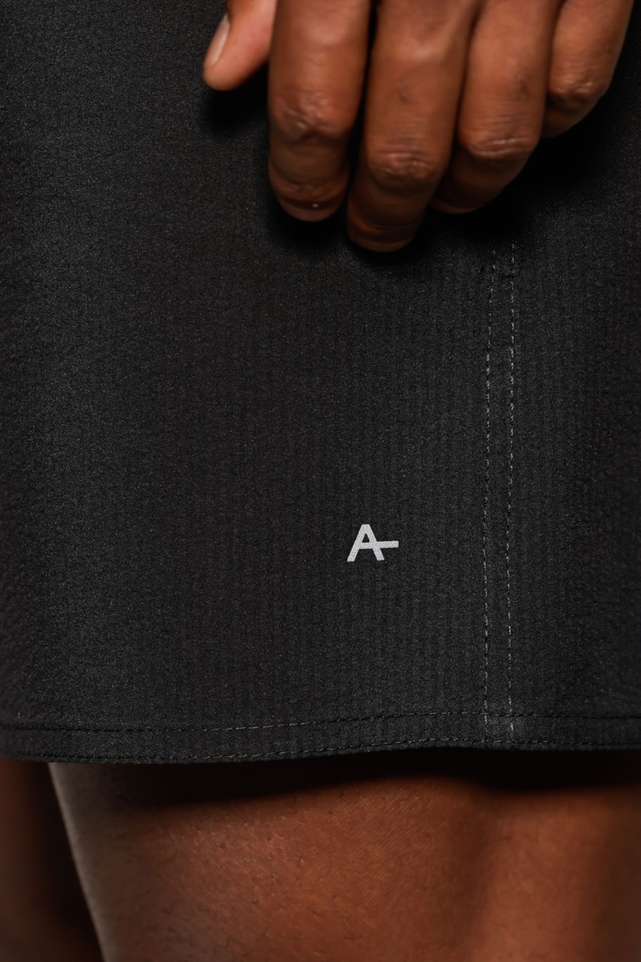 Shorts Elastico Maquinetado Ribana Preto — foto 4 de 10