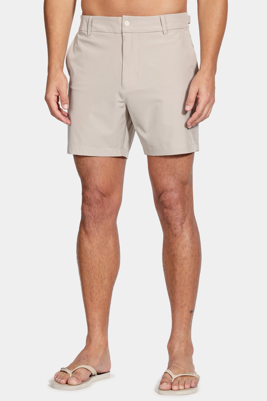 Shorts Tecnológico Com Fivela Areia — foto 6 de 9