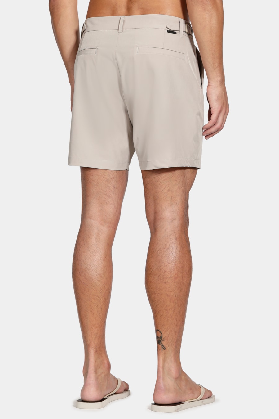 Shorts Tecnológico Com Fivela Areia — foto 8 de 9