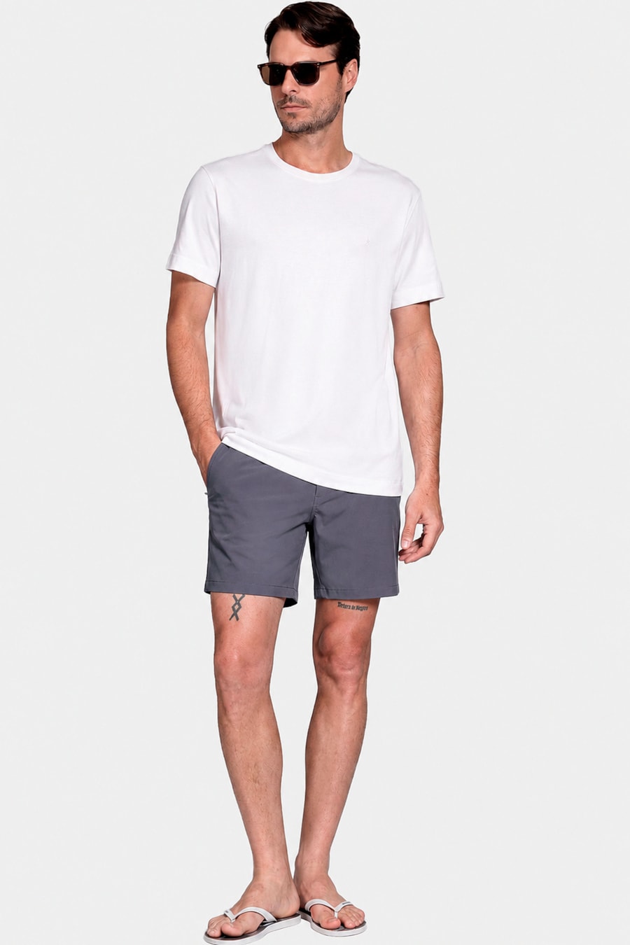 Shorts Tecnológico Com Fivela Chumbo — foto 2 de 8