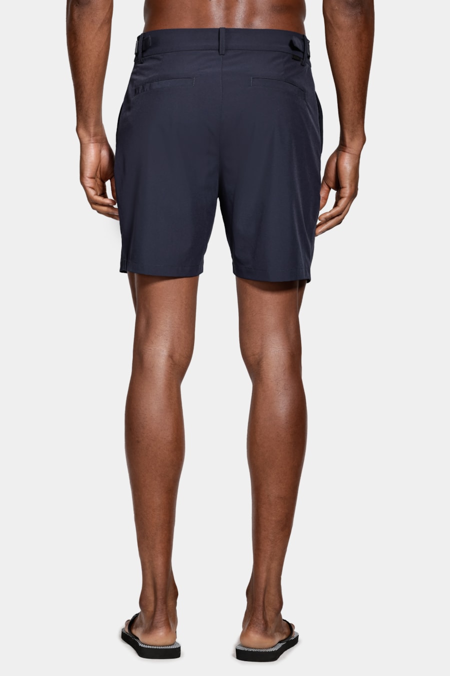 Shorts Tecnológico Com Fivela Marinho — foto 8 de 9