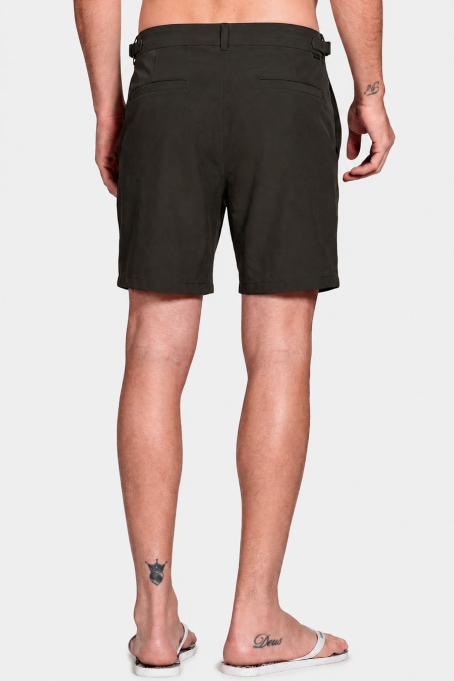 Shorts Tecnológico Com Fivela Verde — foto 7 de 8