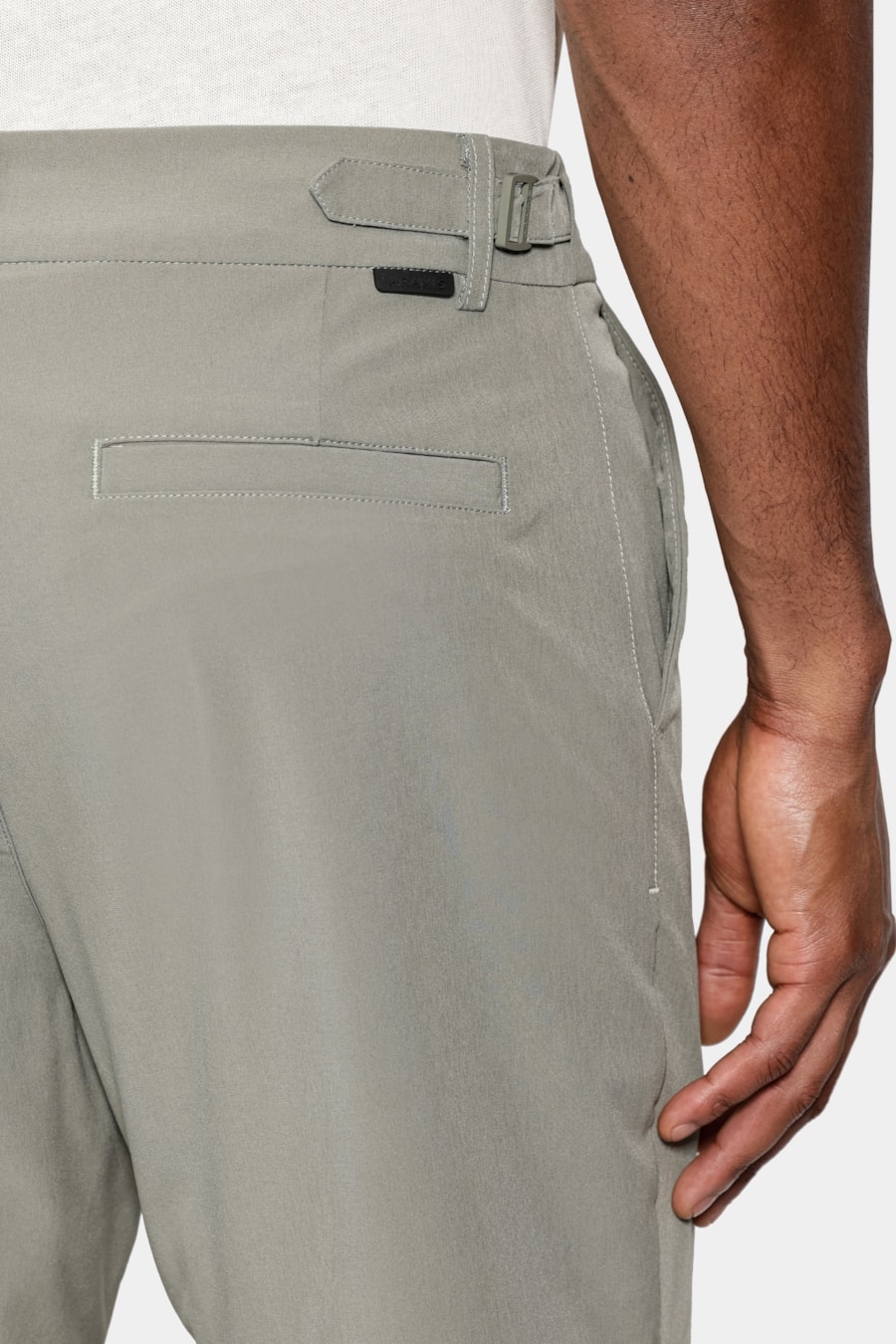 Shorts Tecnológico Com Fivela Verde Militar — foto 4 de 9