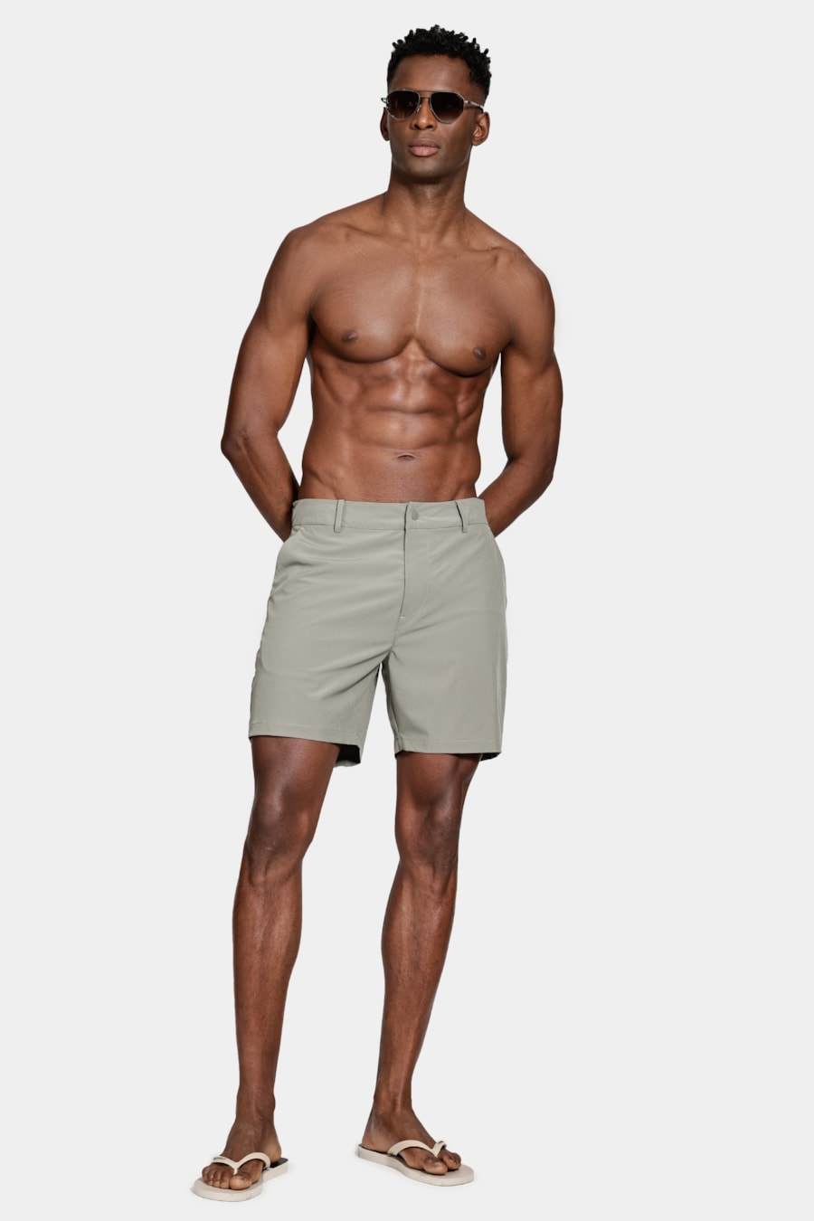 Shorts Tecnológico Com Fivela Verde Militar — foto 7 de 9