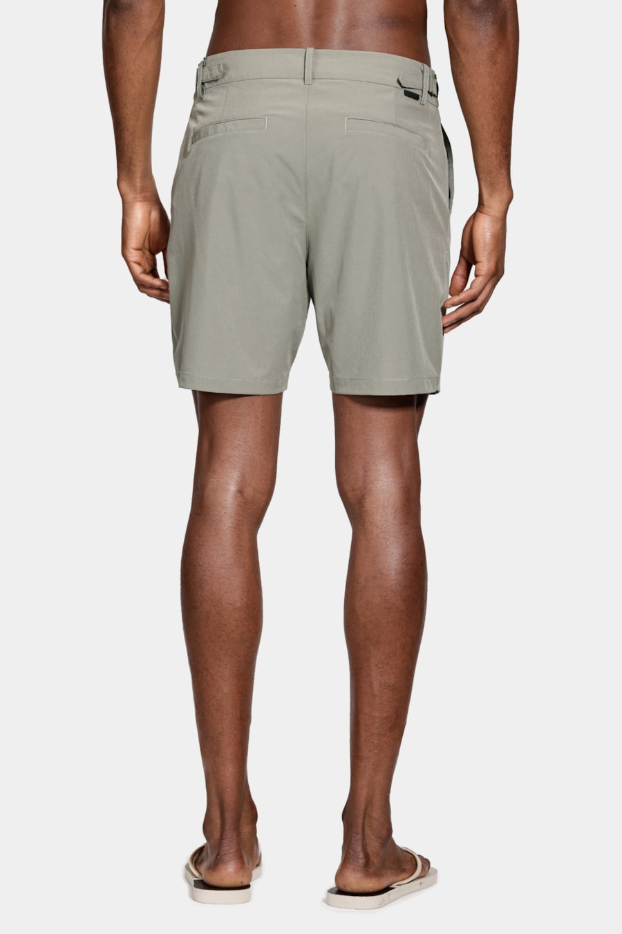 Shorts Tecnológico Com Fivela Verde Militar — foto 8 de 9