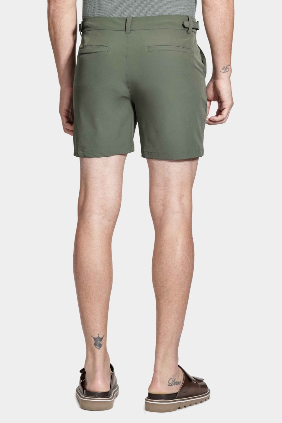Shorts Tecnológico Com Fivela Verde Militar — foto 5 de 8