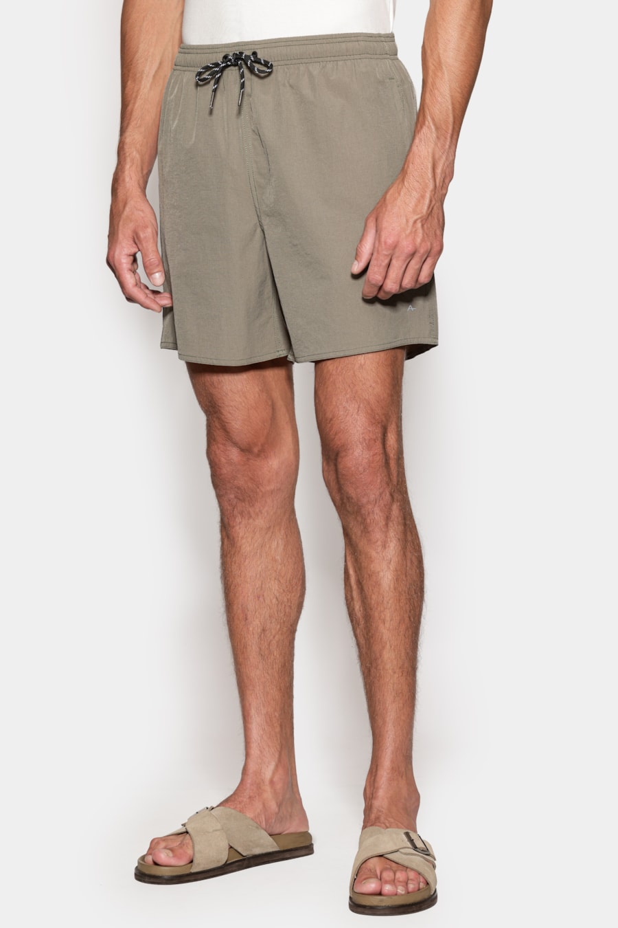 Shorts Water Repellent Verde Militar — foto 1 de 10
