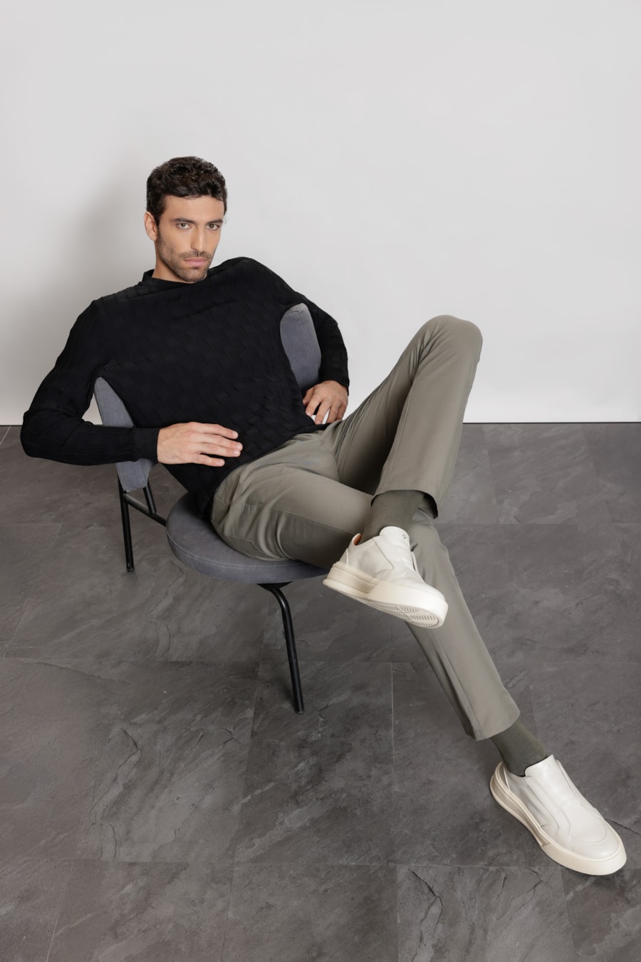 Suéter de Tricot Rayon Quadriculado Preto — foto 2 de 7
