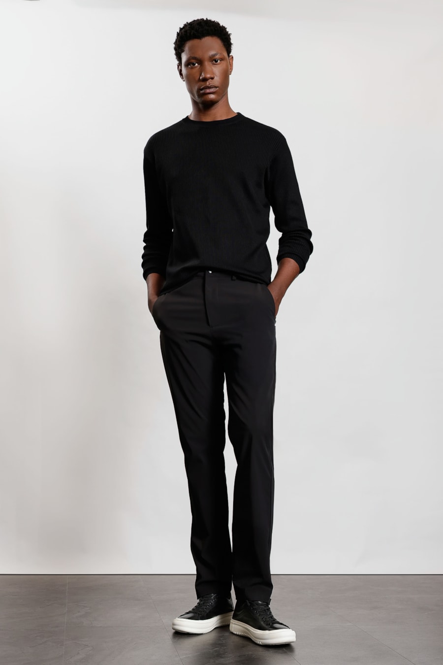 Suéter Manga Longa Tricot Rayon Preto — foto 2 de 6