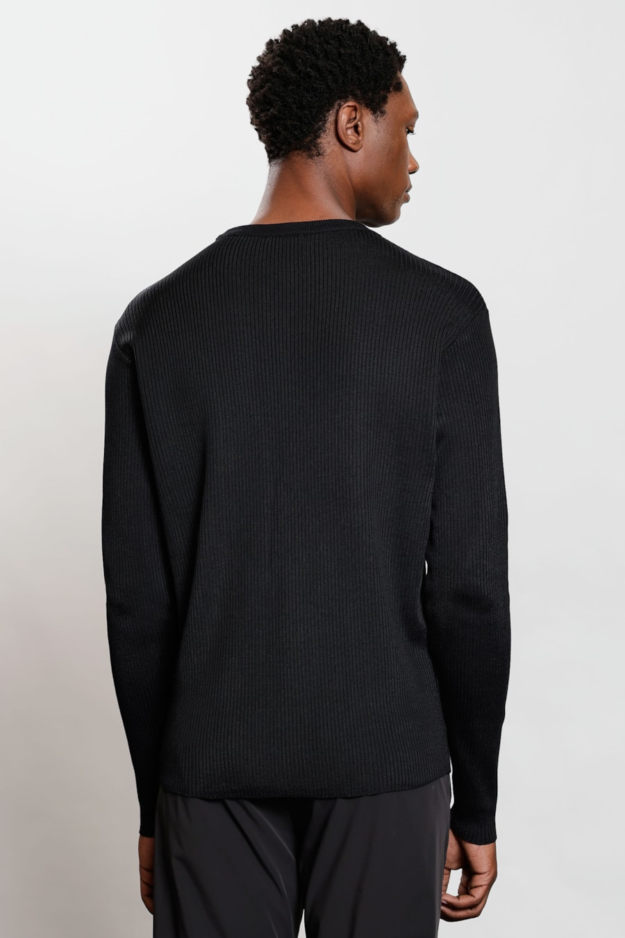 Suéter Manga Longa Tricot Rayon Preto — foto 4 de 6