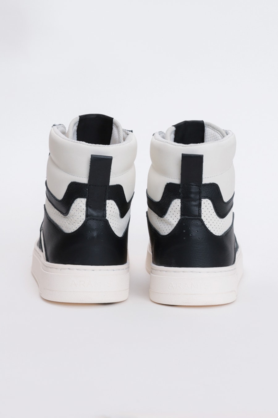 Tênis Aramis Legacy Stomp Off White Com Preto — foto 4 de 6