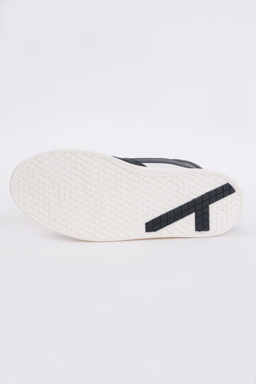 Tênis Aramis Legacy Stomp Off White Com Preto — foto 6 de 6