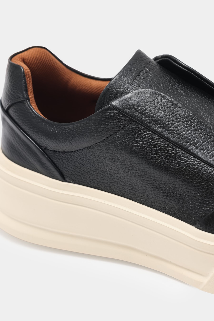 Tênis Couro Comfort Tech Preto C/Off White — foto 6 de 6