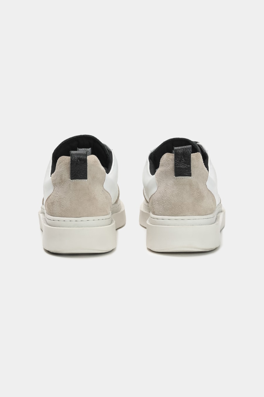 Tênis de Couro Dare Class Off White Com Preto — foto 4 de 6