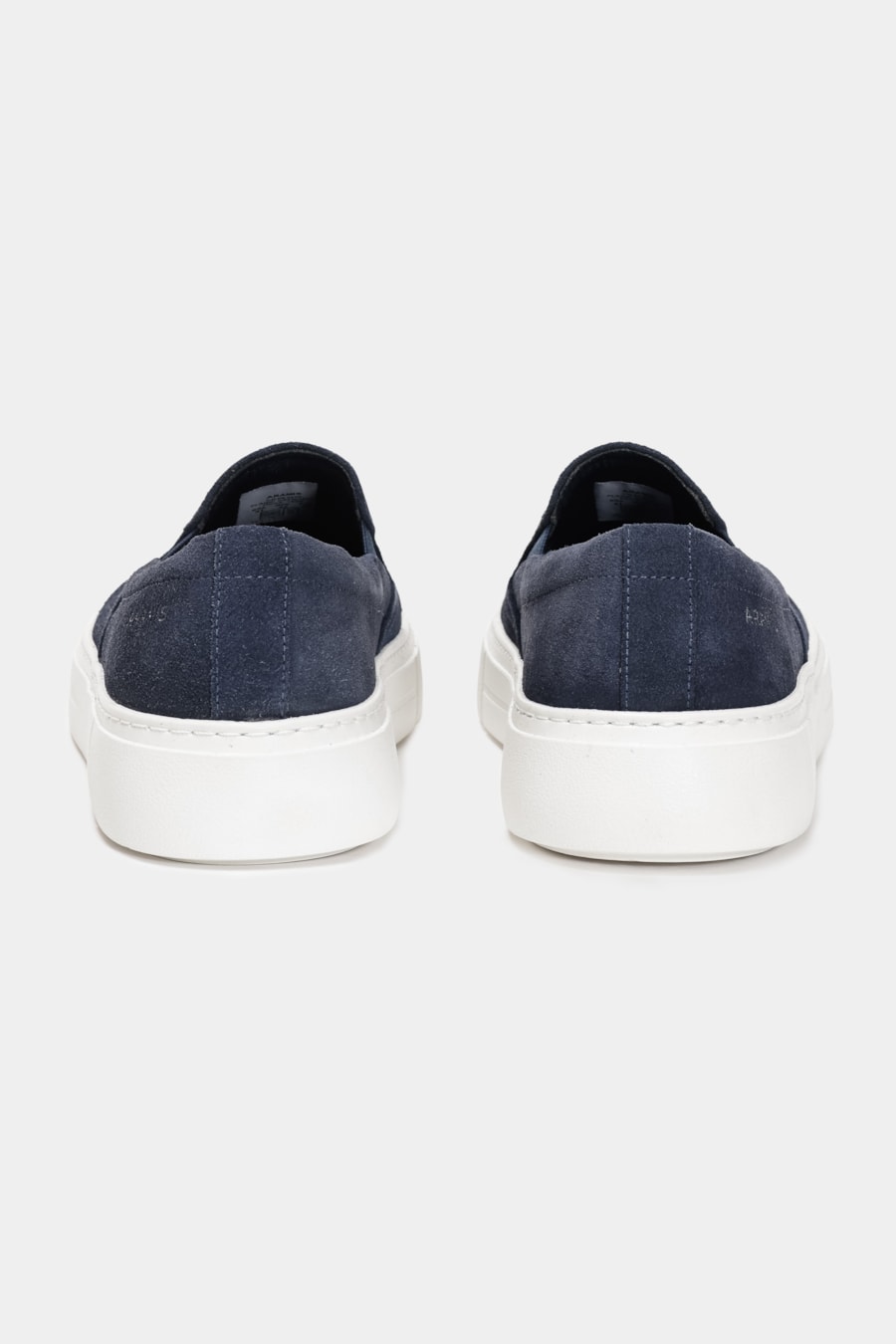 Tênis Slip On Camurça Aramis Marinho — foto 4 de 6