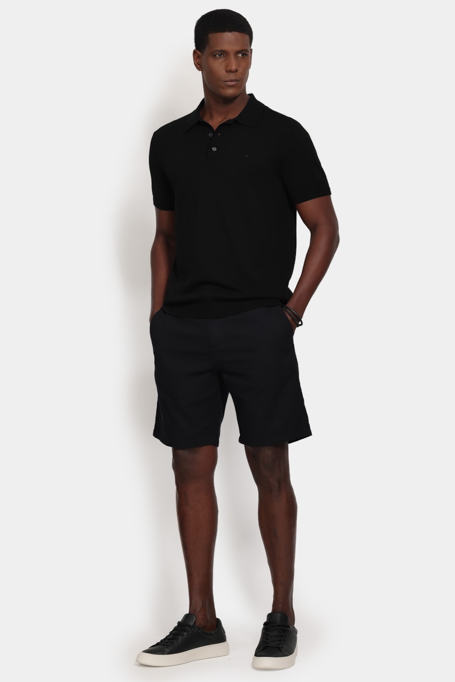 Tricot Manga Curta Gola Polo Preto — foto 2 de 6